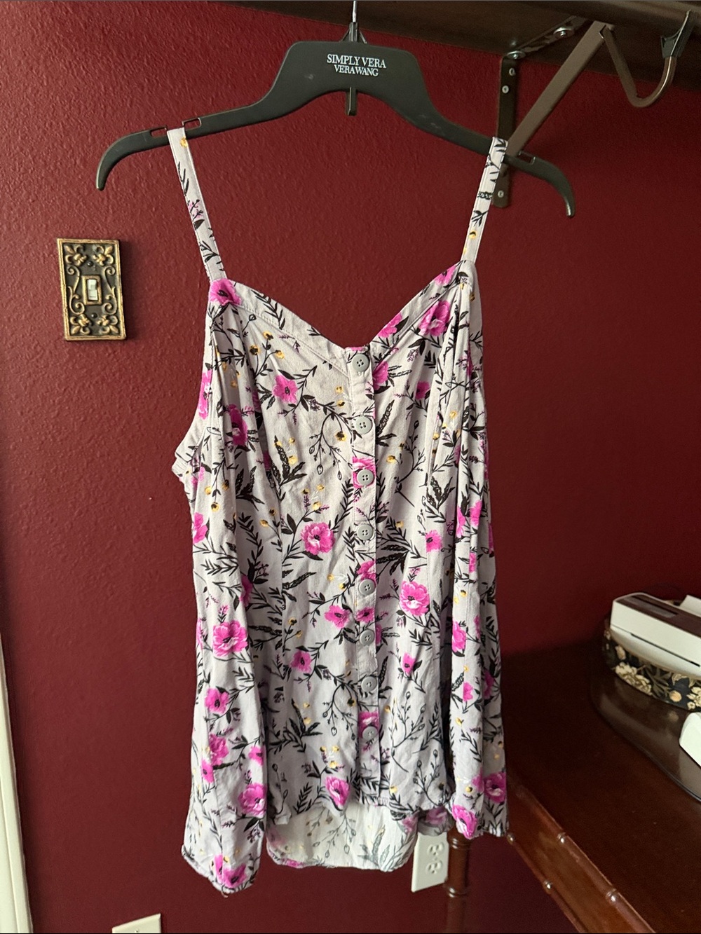 torrid grey Floral Button-Front Cami with Pink Flowers, size 0 XL